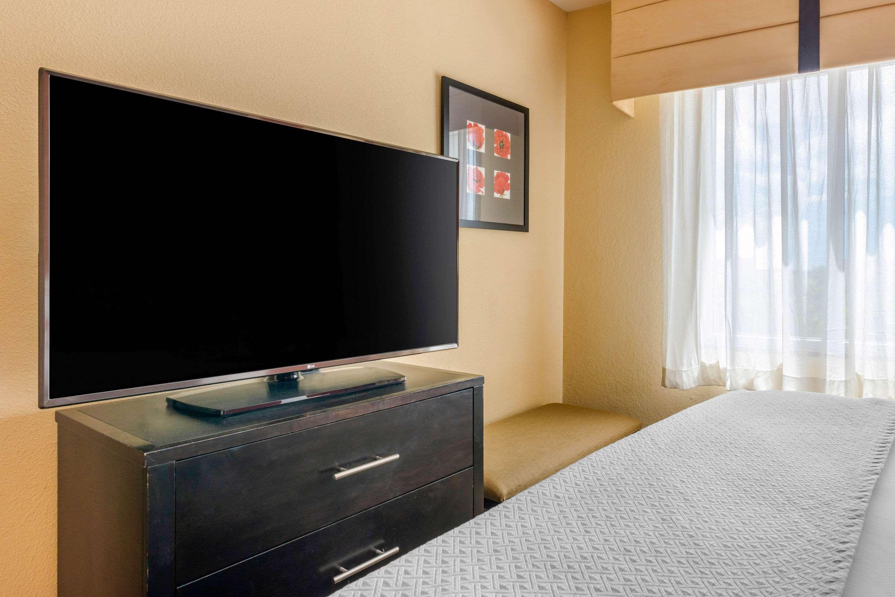 แคมเบรีย โฮเทล ฟอร์ตลอเดอร์เดล, แอร์พอร์ต เซาท์ แอนด์ ครูซ พอร์ต Hotel ดาเนียบีช ภายนอก รูปภาพ