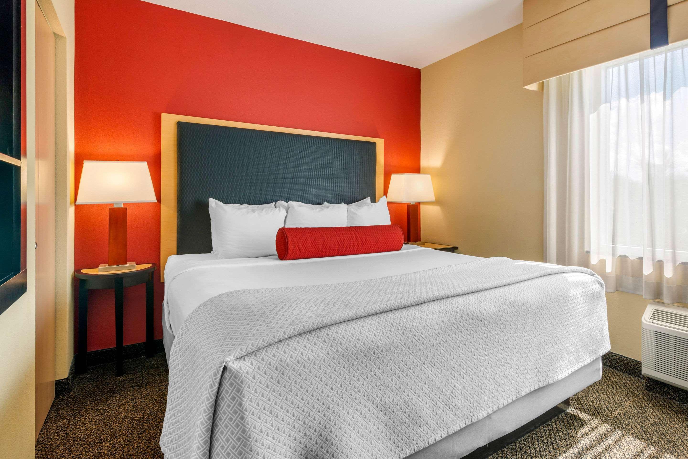 แคมเบรีย โฮเทล ฟอร์ตลอเดอร์เดล, แอร์พอร์ต เซาท์ แอนด์ ครูซ พอร์ต Hotel ดาเนียบีช ภายนอก รูปภาพ
