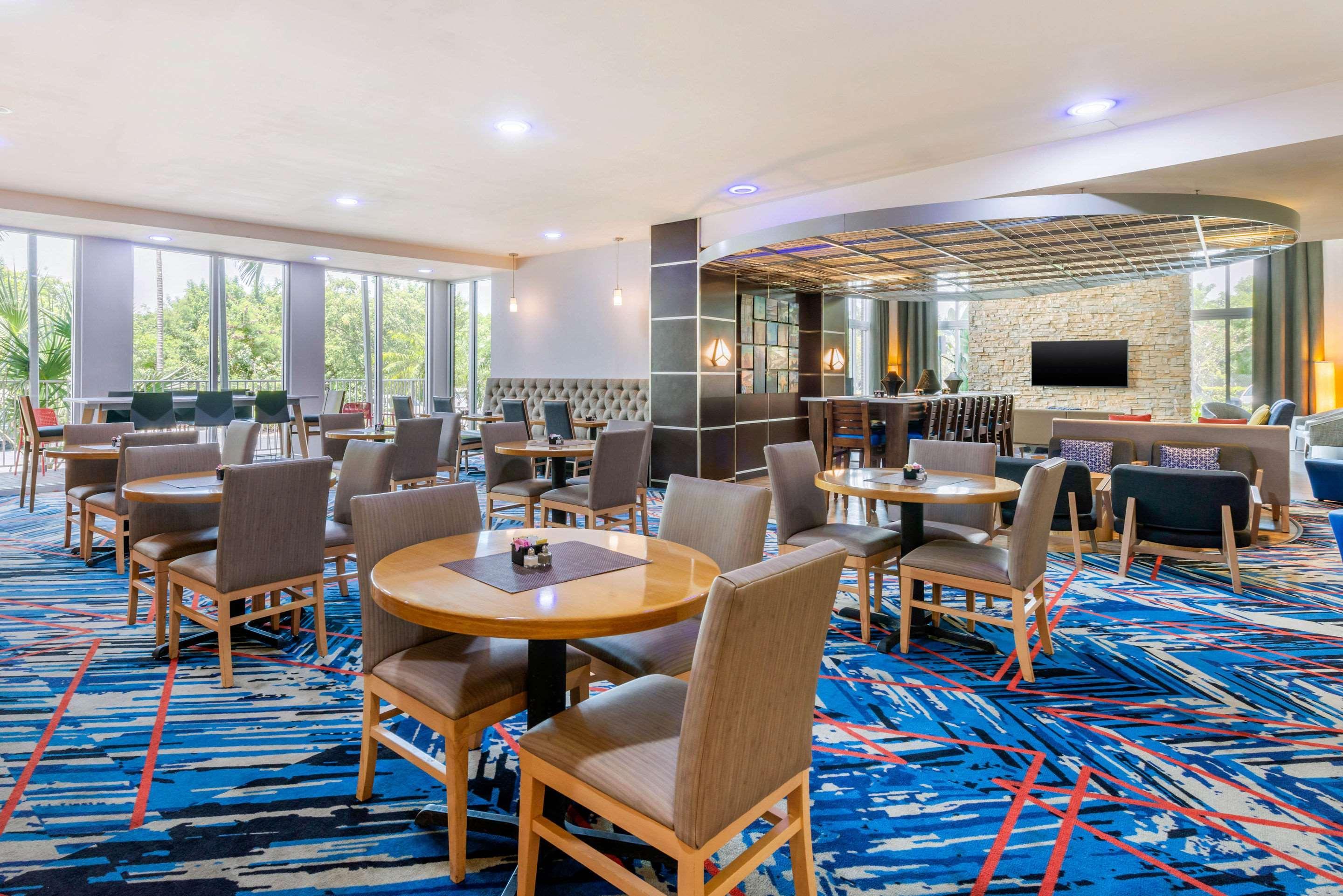 แคมเบรีย โฮเทล ฟอร์ตลอเดอร์เดล, แอร์พอร์ต เซาท์ แอนด์ ครูซ พอร์ต Hotel ดาเนียบีช ภายนอก รูปภาพ