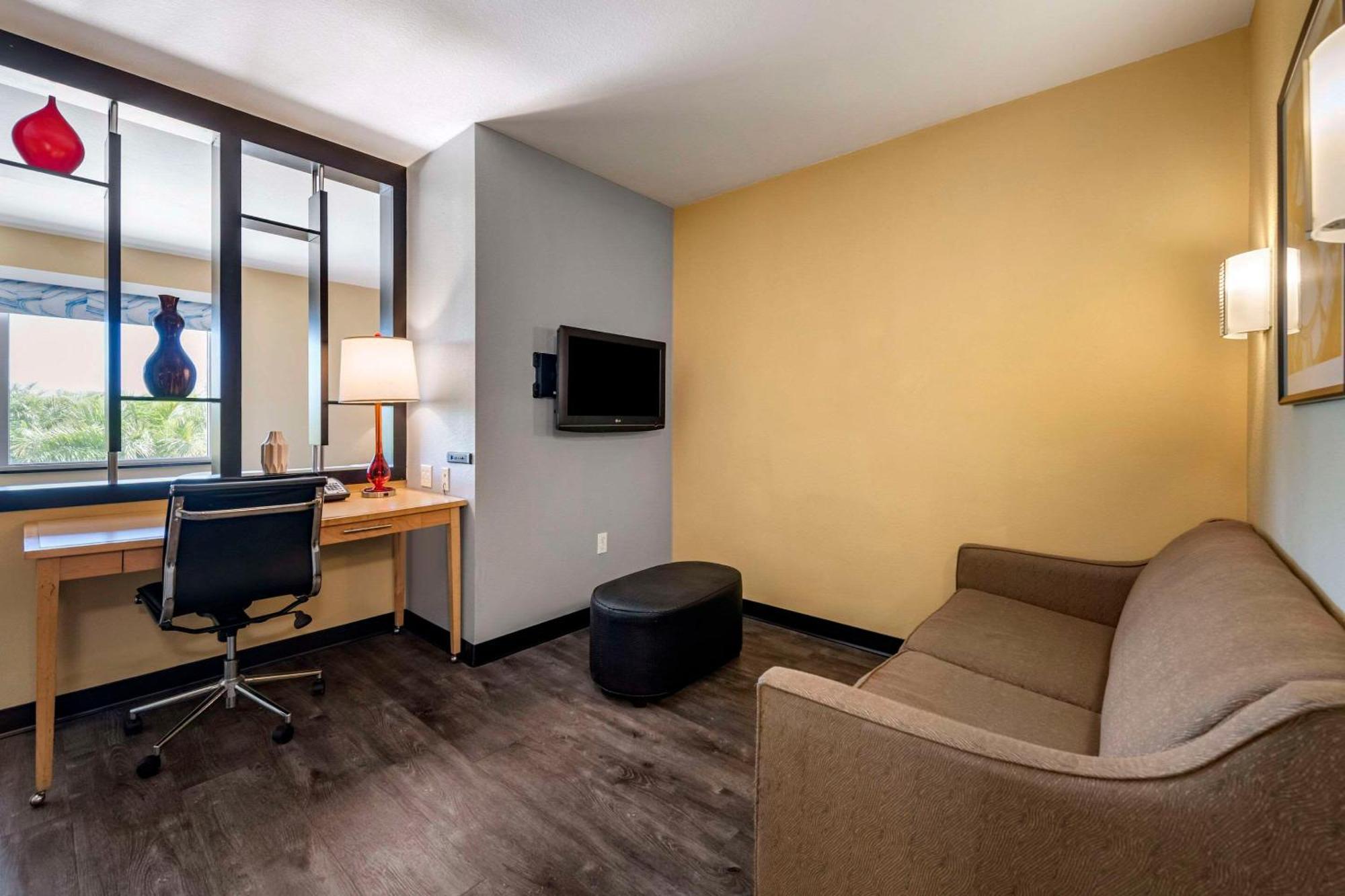 แคมเบรีย โฮเทล ฟอร์ตลอเดอร์เดล, แอร์พอร์ต เซาท์ แอนด์ ครูซ พอร์ต Hotel ดาเนียบีช ภายนอก รูปภาพ