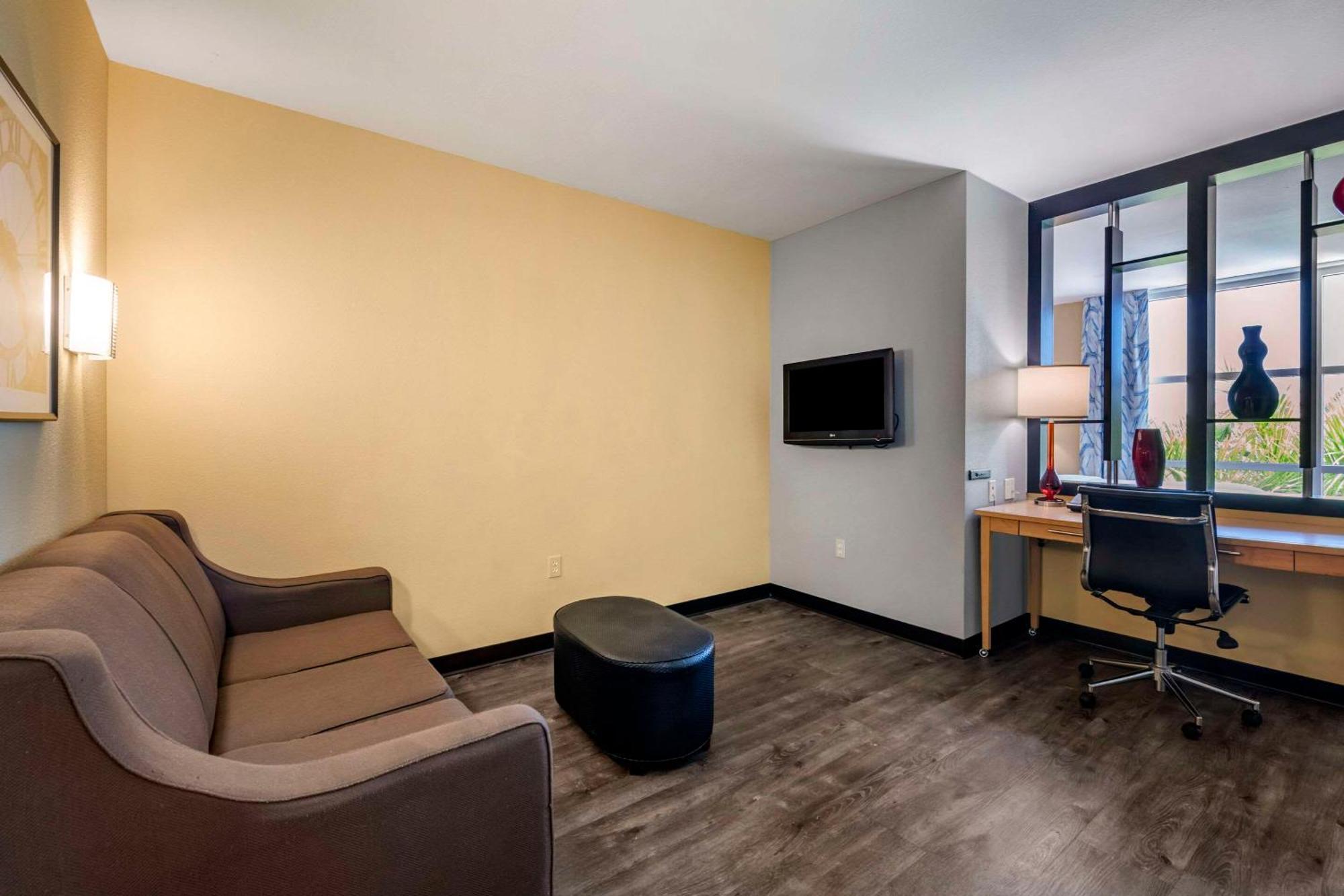แคมเบรีย โฮเทล ฟอร์ตลอเดอร์เดล, แอร์พอร์ต เซาท์ แอนด์ ครูซ พอร์ต Hotel ดาเนียบีช ภายนอก รูปภาพ